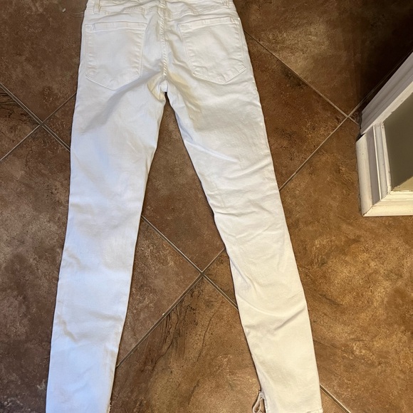 FRAME Denim "Le Skinny de Jeanne" White Jeans - Picture 10 of 10